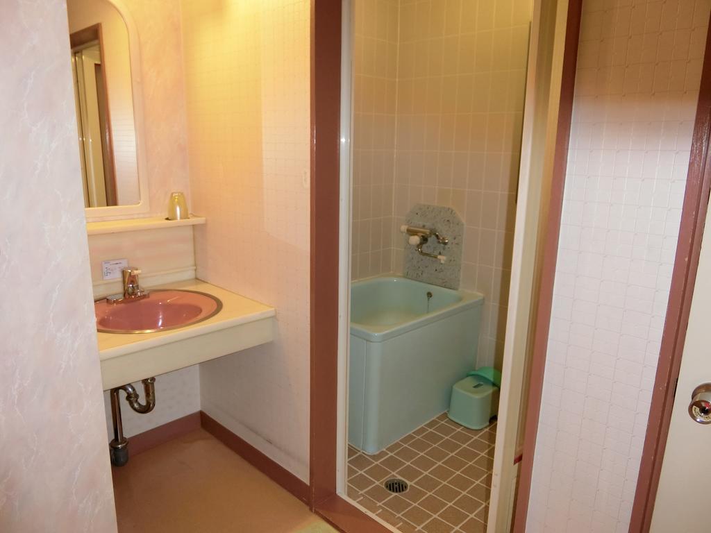 Hotel New Mondo 汤泽町 外观 照片