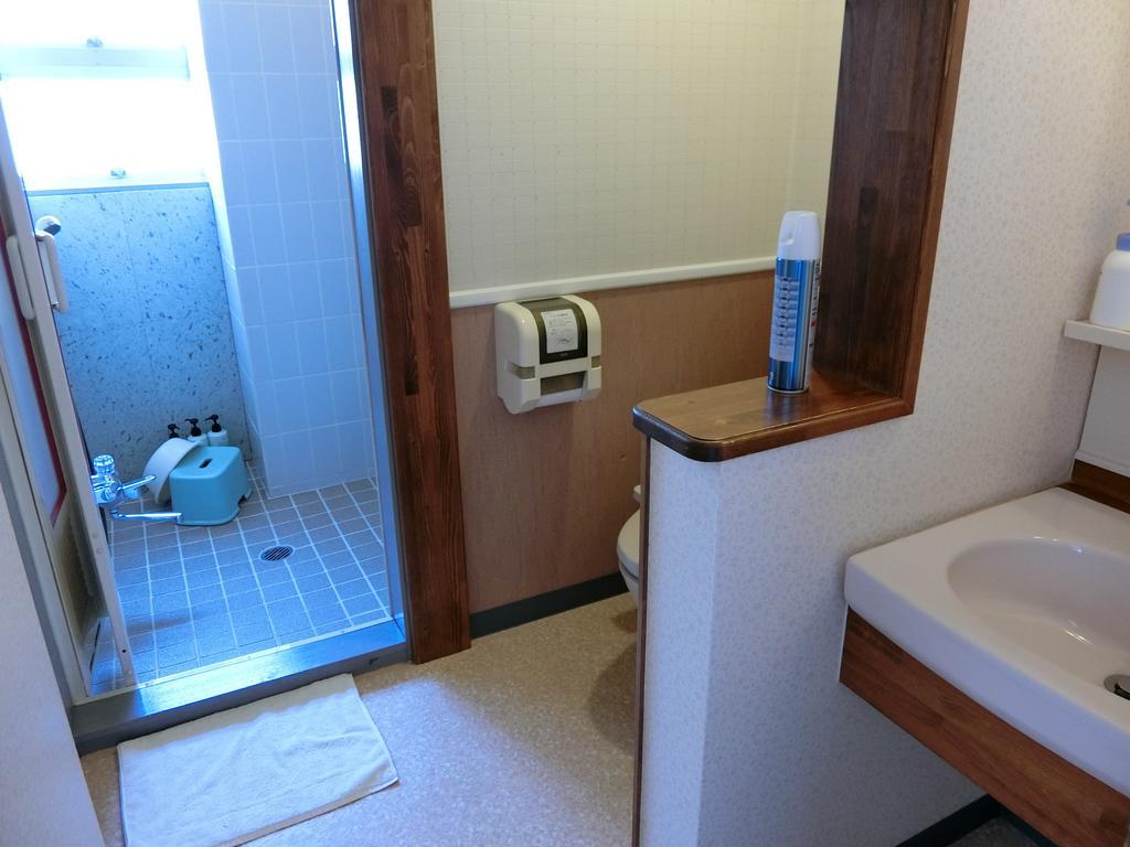Hotel New Mondo 汤泽町 外观 照片