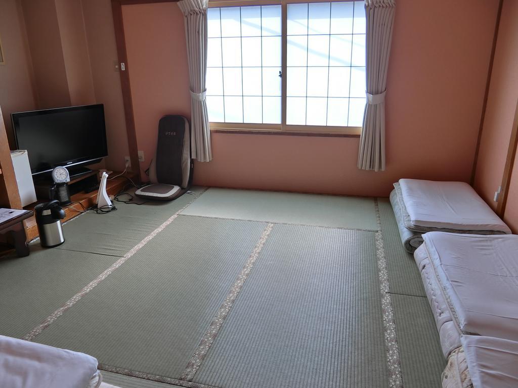 Hotel New Mondo 汤泽町 外观 照片